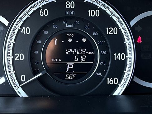 Used 2016 Honda Accord EX image 15
