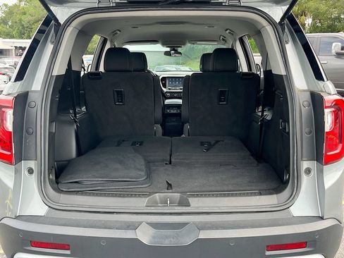 Used 2023 GMC Acadia SLE FWD image 24