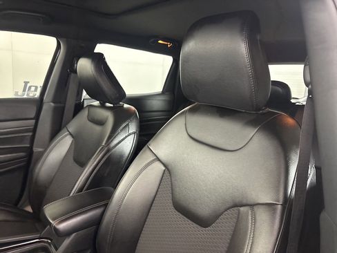 Used 2022 Jeep Compass Altitude w/ Convenience Group image 10