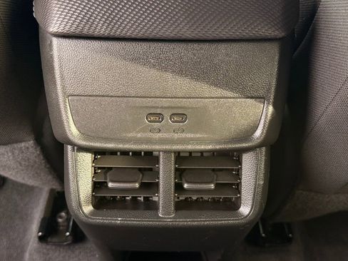 Used 2025 Chevrolet Equinox LT image 17