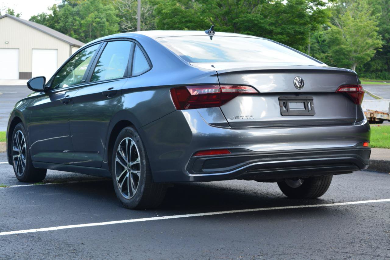 Used 2023 Volkswagen Jetta Sport FWD image 7
