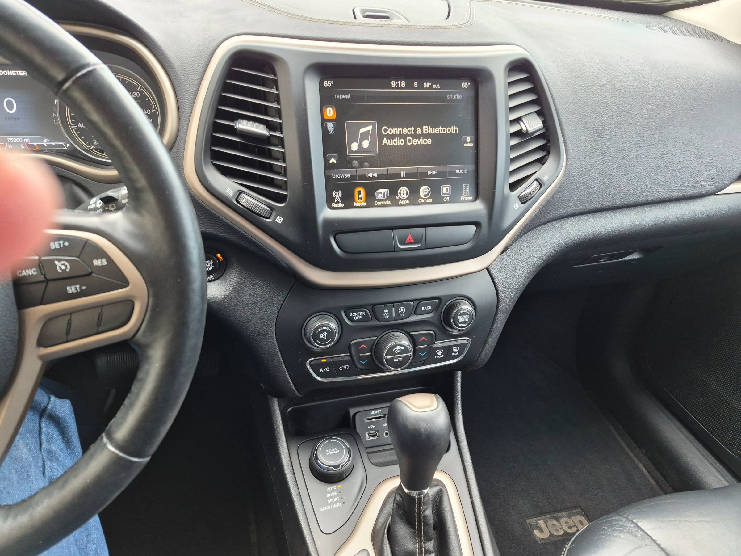 Used 2017 Jeep Cherokee High Altitude AWD/4WD image 8