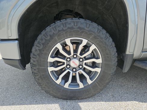Used 2023 GMC Sierra 1500 AT4 w/ AT4 Premium Package AWD/4WD image 31