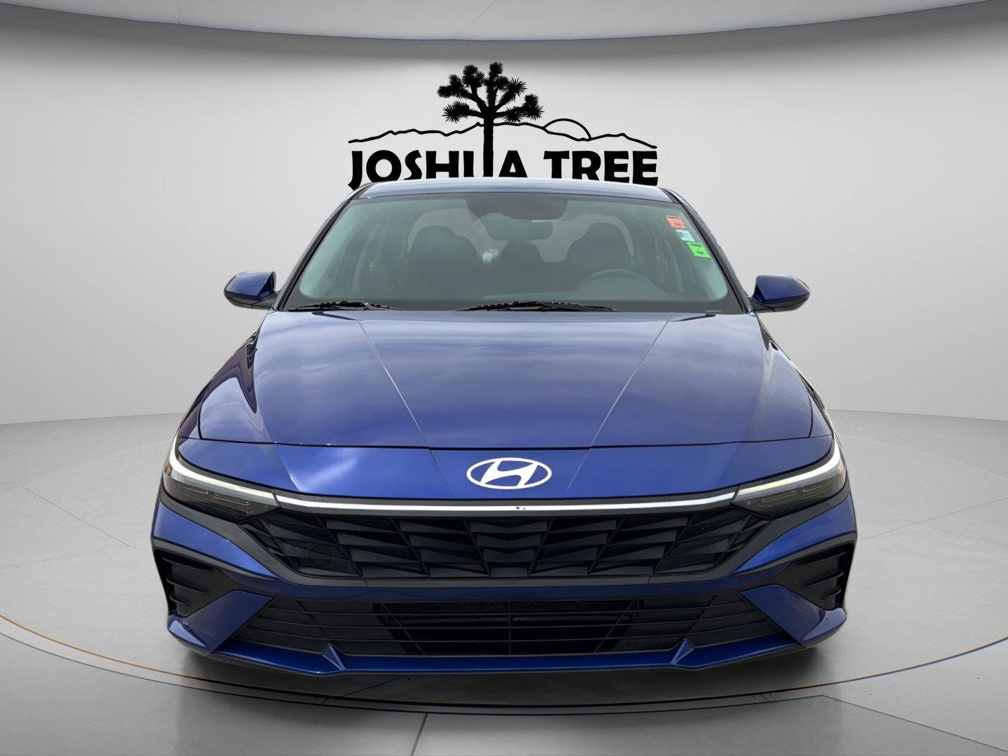 Used 2024 Hyundai Elantra SEL FWD image 2