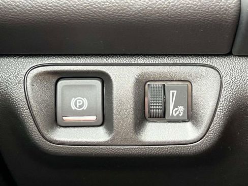 Used 2023 GMC Acadia SLT AWD/4WD image 21