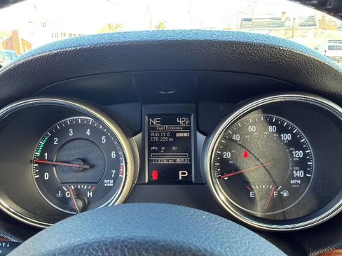 Used 2013 Jeep Grand Cherokee Limited image 18