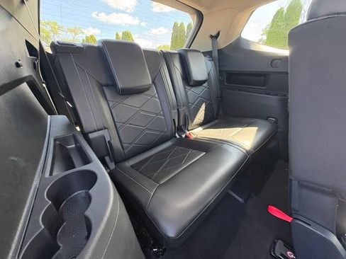 Used 2024 Volkswagen Atlas SE AWD/4WD image 28