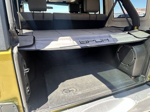 Used 2008 Jeep Wrangler Unlimited Sahara w/ Dual Top Group image 25