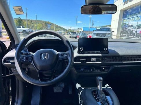 Used 2023 Honda HR-V LX image 8