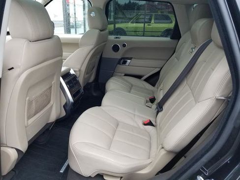 Used 2017 Land Rover Range Rover Sport HSE image 10