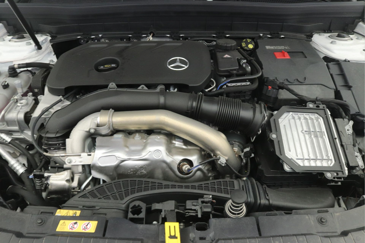 New 2026 Mercedes-Benz GLB 250 image 10