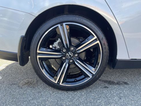 Used 2024 Honda Accord Sport image 21