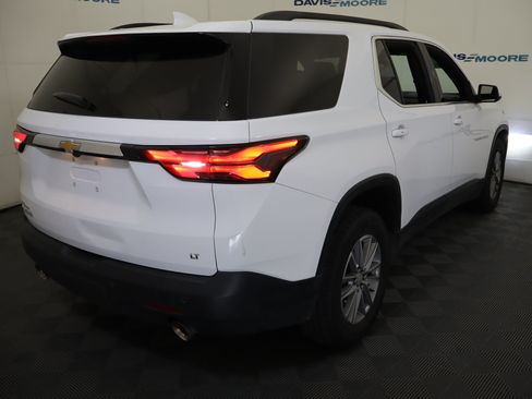 Used 2022 Chevrolet Traverse LT FWD image 6