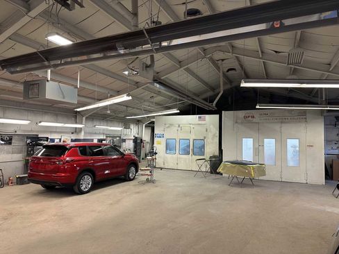 Used 2018 Jeep Wrangler Unlimited Sahara image 7