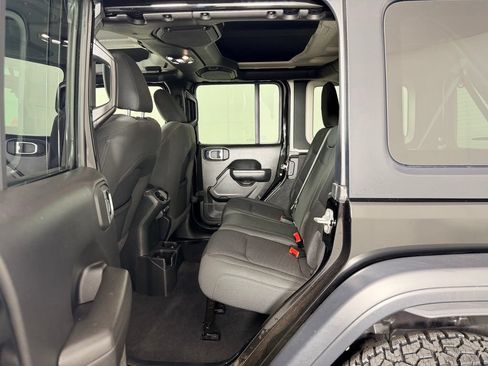 Used 2023 Jeep Wrangler Unlimited Sport AWD/4WD image 27