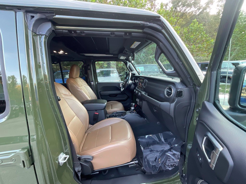 Used 2023 Jeep Wrangler Unlimited Sahara w/ Cold Weather Group AWD/4WD image 23