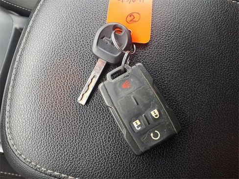 Used 2022 Chevrolet Colorado LT w/ LT Convenience Package image 11