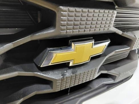 Used 2025 Chevrolet Silverado 1500 W/T w/ WT Value Package image 9