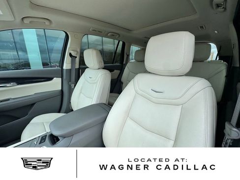 Used 2024 Cadillac XT6 Premium Luxury w/ Technology Package image 11