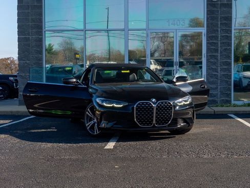 Used 2021 BMW 430i Convertible image 11