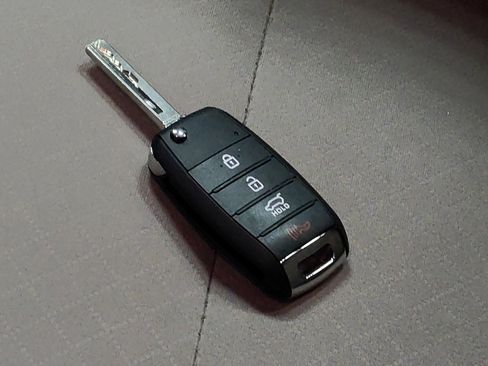 Used 2016 Kia Sorento LX AWD/4WD image 32