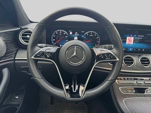 Used 2021 Mercedes-Benz E 450 4MATIC Sedan image 12
