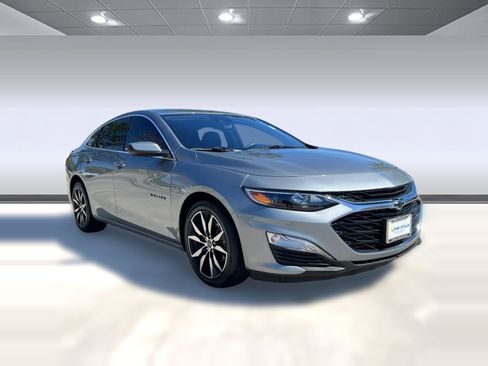 Certified 2024 Chevrolet Malibu RS w/ LPO, Floor Liner Package image 7