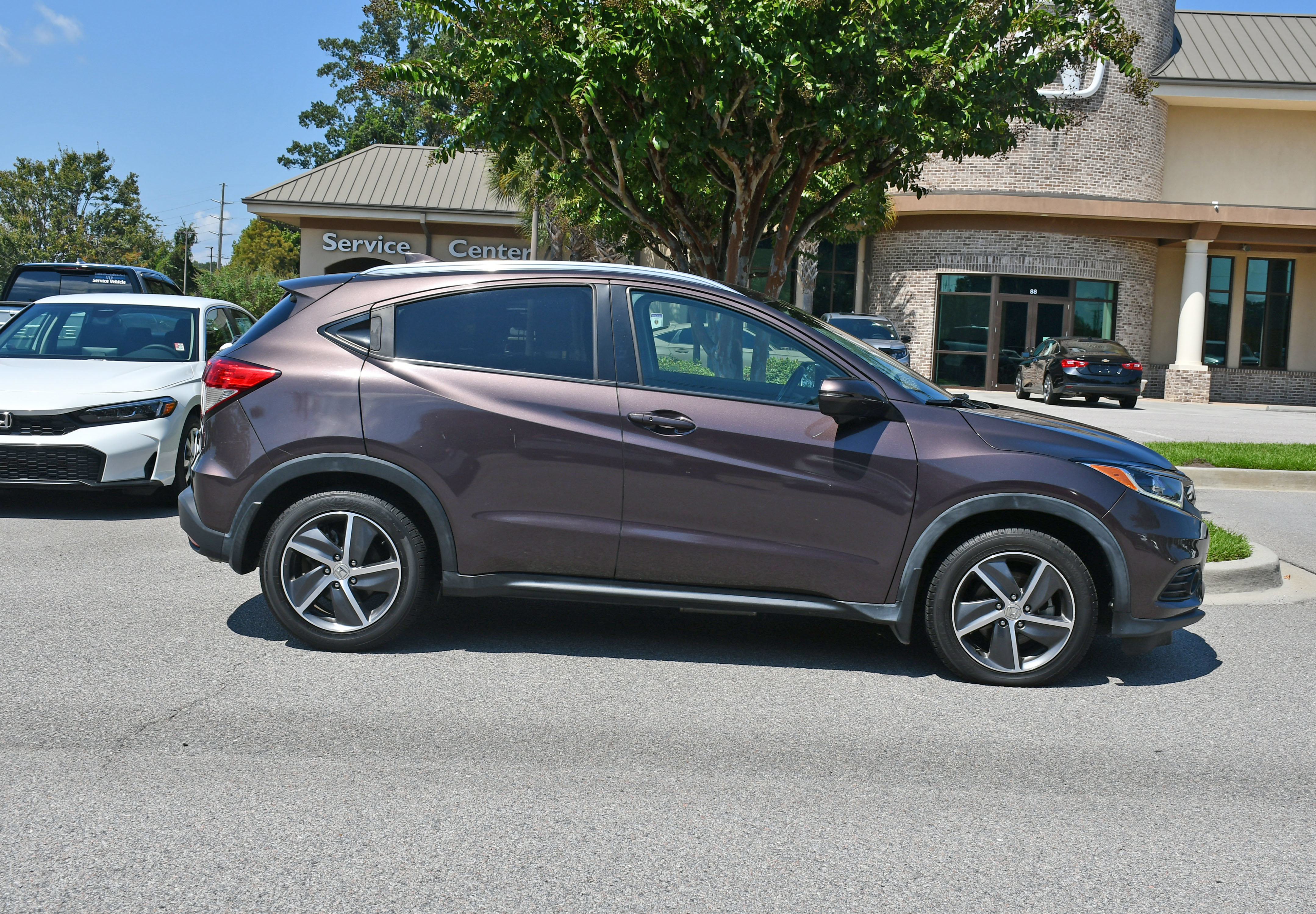 Used 2022 Honda HR-V EX-L image 5