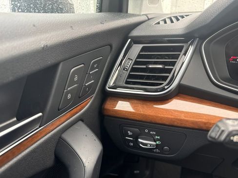 Used 2023 Audi Q5 2.0T Premium Plus AWD/4WD image 4