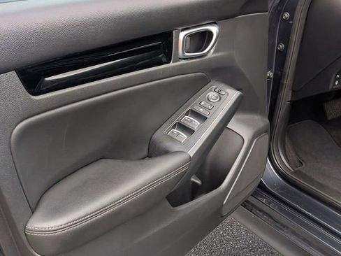 Used 2023 Honda Civic Touring image 12