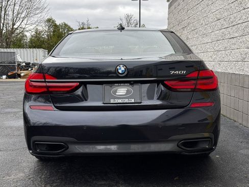 Used 2017 BMW 740i image 37