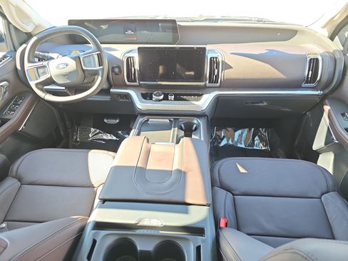 New 2026 Ford Expedition Platinum w/ Platinum Ultimate Package image 9