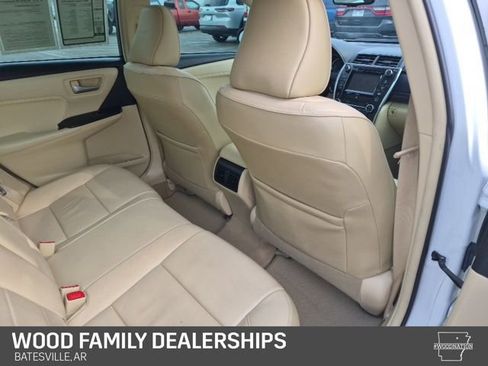 Used 2017 Toyota Camry XLE image 29