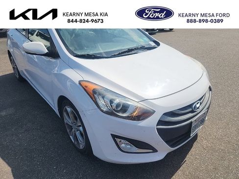 Used 2013 Hyundai Elantra GT w/ Tech Pkg FWD image 1