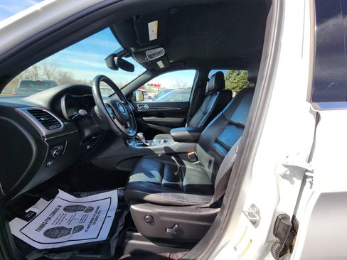 Used 2018 Jeep Grand Cherokee Limited AWD/4WD image 18