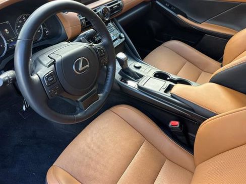 Used 2025 Lexus IS 300 F Sport image 9