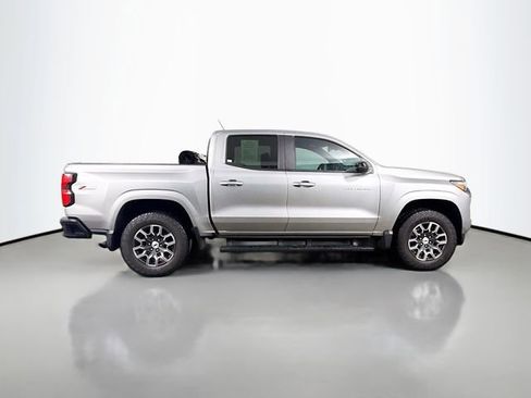 Used 2023 Chevrolet Colorado Z71 w/ Z71 Convenience Package 2 AWD/4WD image 8