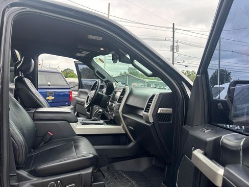 Used 2017 Ford F150 Lariat w/ Equipment Group 502A Luxury AWD/4WD image 12