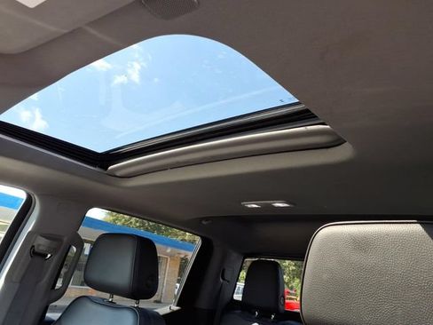 Used 2023 GMC Sierra 1500 Denali AWD/4WD image 11