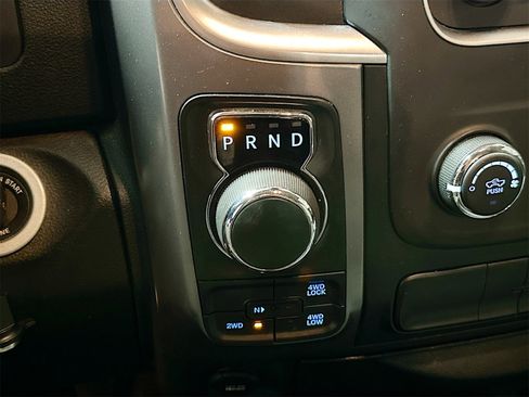 Used 2021 RAM 1500 Classic SLT image 16