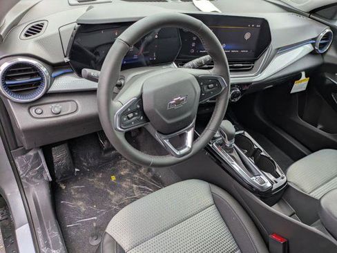 New 2026 Chevrolet Trax LT w/ Driver Confidence Package image 9