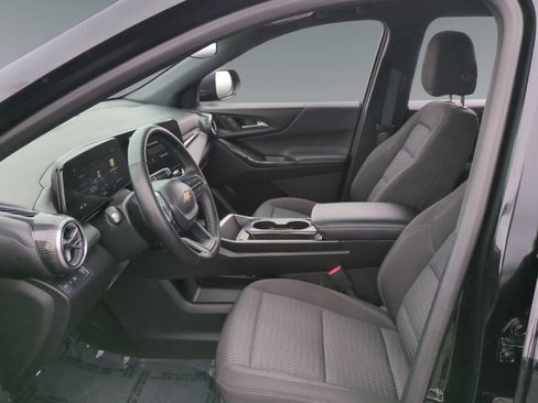 Used 2025 Chevrolet Equinox LT image 9