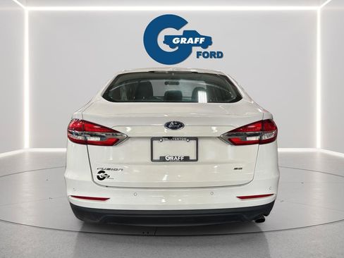 Used 2020 Ford Fusion SE image 4
