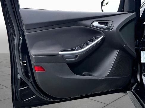 Used 2016 Ford Focus ST FWD image 22