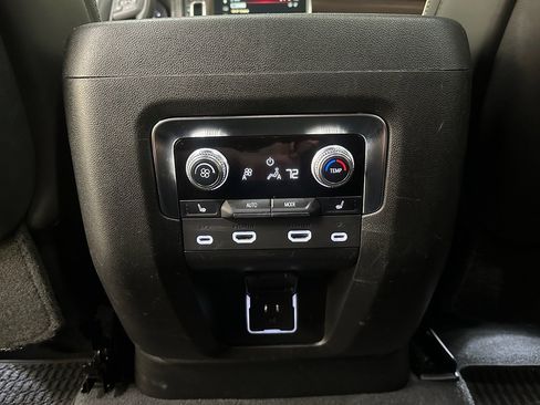 Certified 2023 GMC Yukon Denali Ultimate image 37