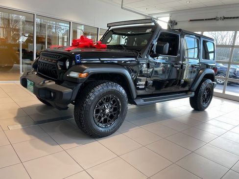 Used 2020 Jeep Wrangler Unlimited Sport S image 5