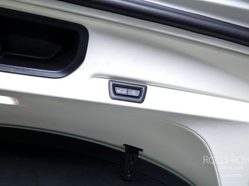 Certified 2025 Rolls-Royce Cullinan image 23