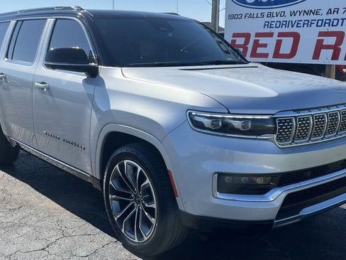 Used 2023 Jeep Grand Wagoneer Series III image 2