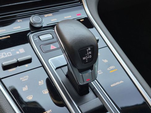 Certified 2023 Porsche Panamera Platinum Edition RWD image 19