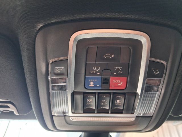 Used 2021 RAM 2500 Laramie AWD/4WD image 5